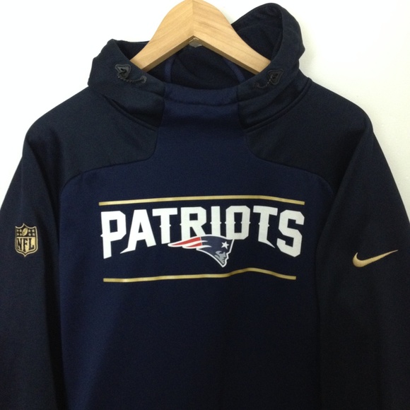 Nike Other - Nike NFL New England Patriots Men Therma Fit L